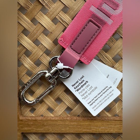 NWT Lululemon Never Lost Keychain - Picture 3 of 4
